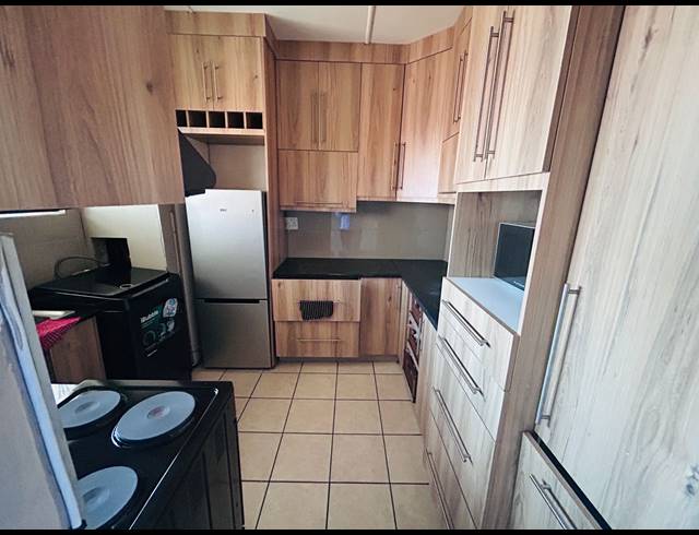2 BEDROOM APARTMENT FOR SALE IN SCOTTSVILLE